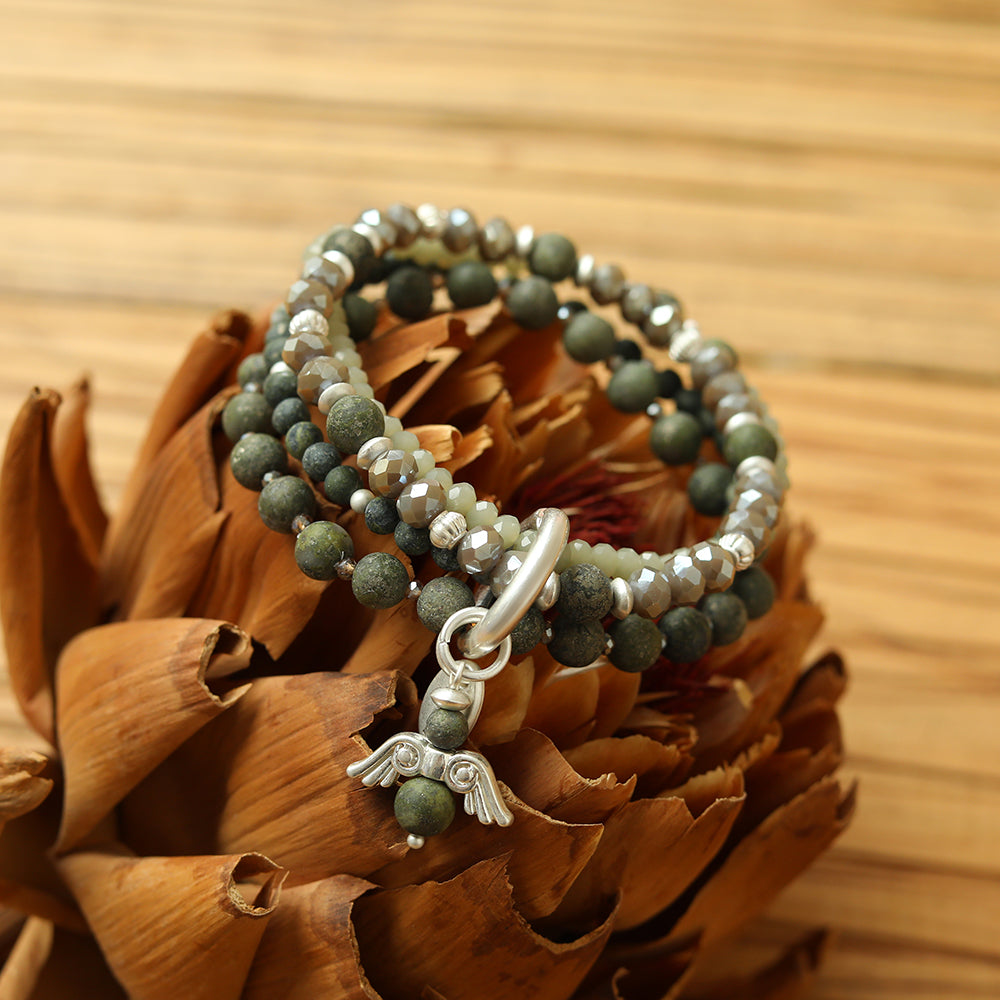 Armband aus echter afrikanischer grüner Jade mit Engelanhänger Andreani – Handgemachter Schmuck