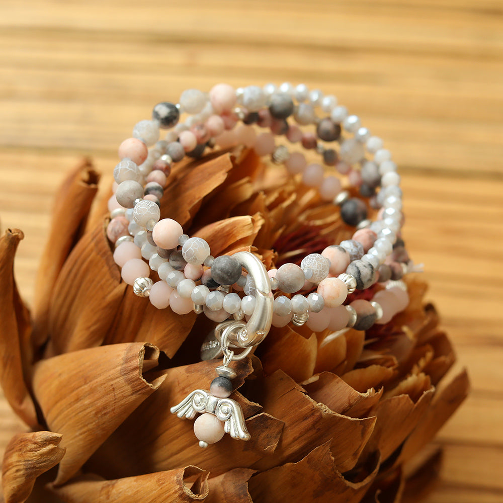 Armband mit echtem Jaspis mit Engelanhänger Andreani – Handgemachter Schmuck