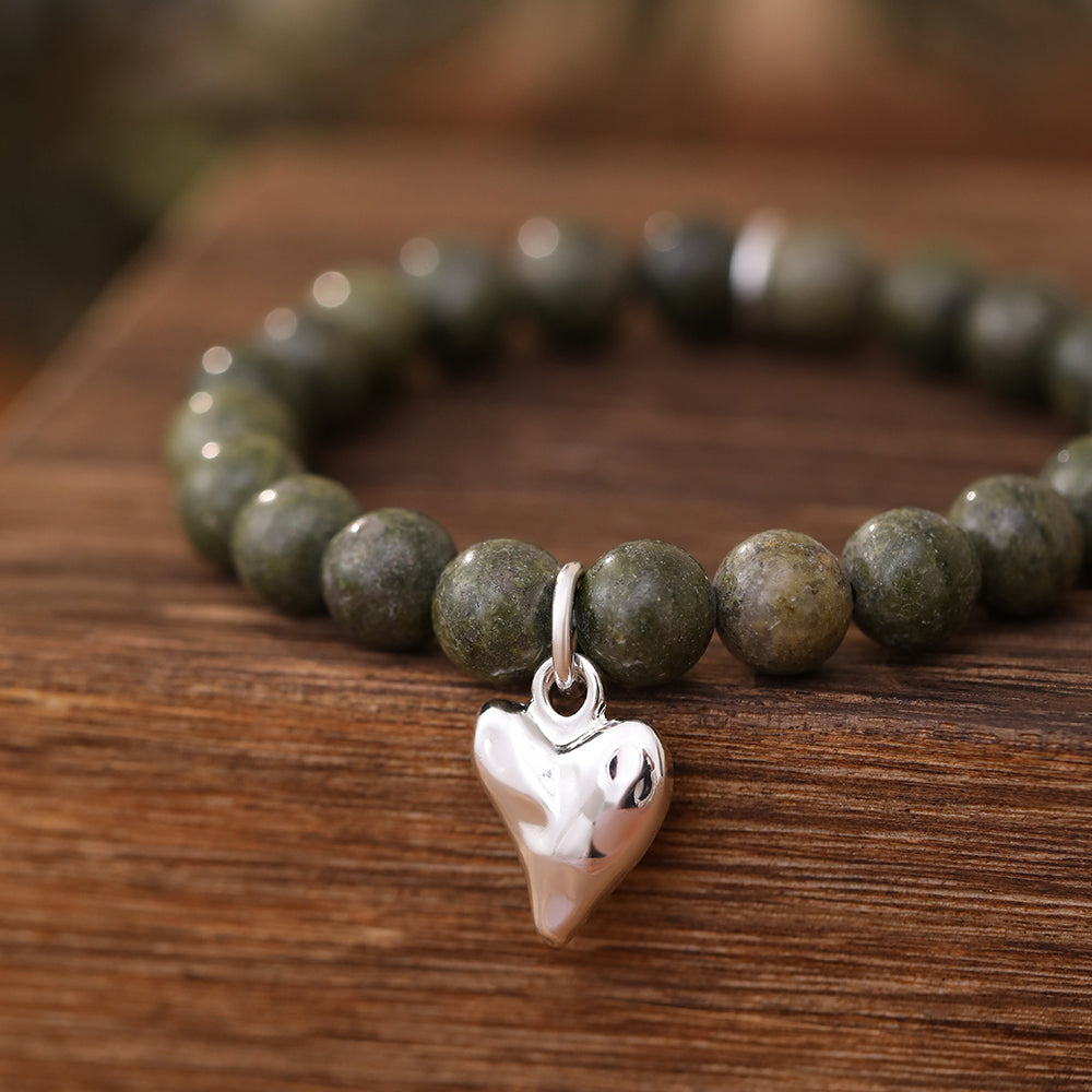 Armband aus echter Afrikanischer Grüner Jade mit Herzanhänger