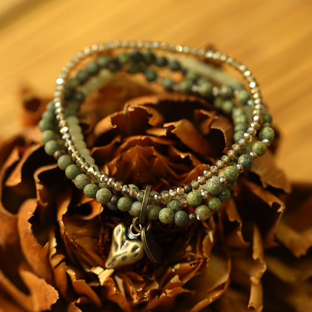 Armband aus echter Afrikanischer Grüner Jade mit Herzanhänger