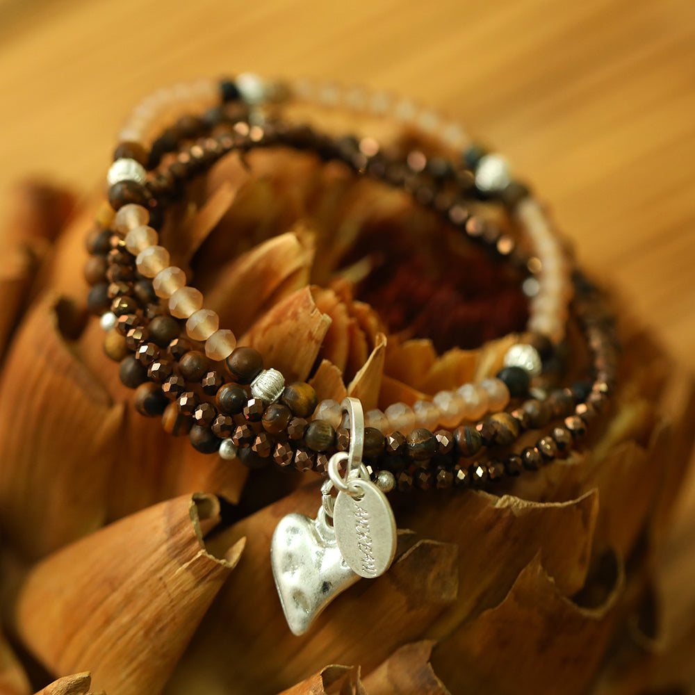 Armband aus echtem Tigerauge mit Herzanhänger