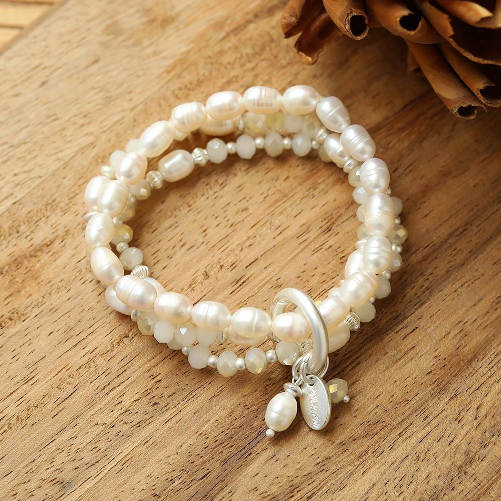Armband aus echten Süsswasserperlen mit Anhänger