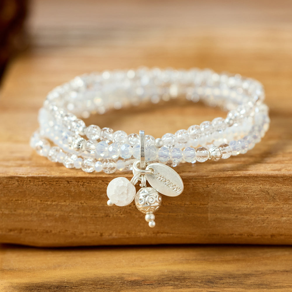 Armband aus Bergkristall mit Kugelanhänger