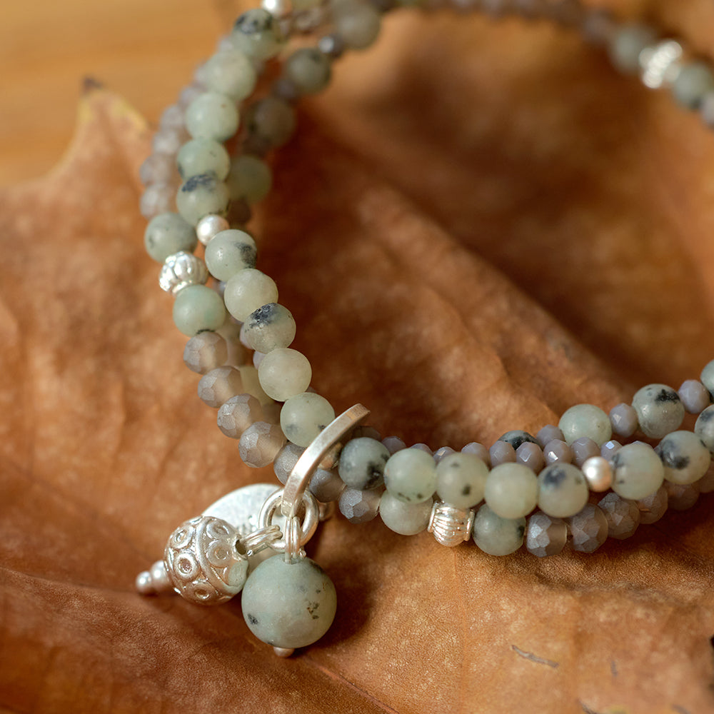 Armband aus echtem Kiwi Jaspis mit Anhänger