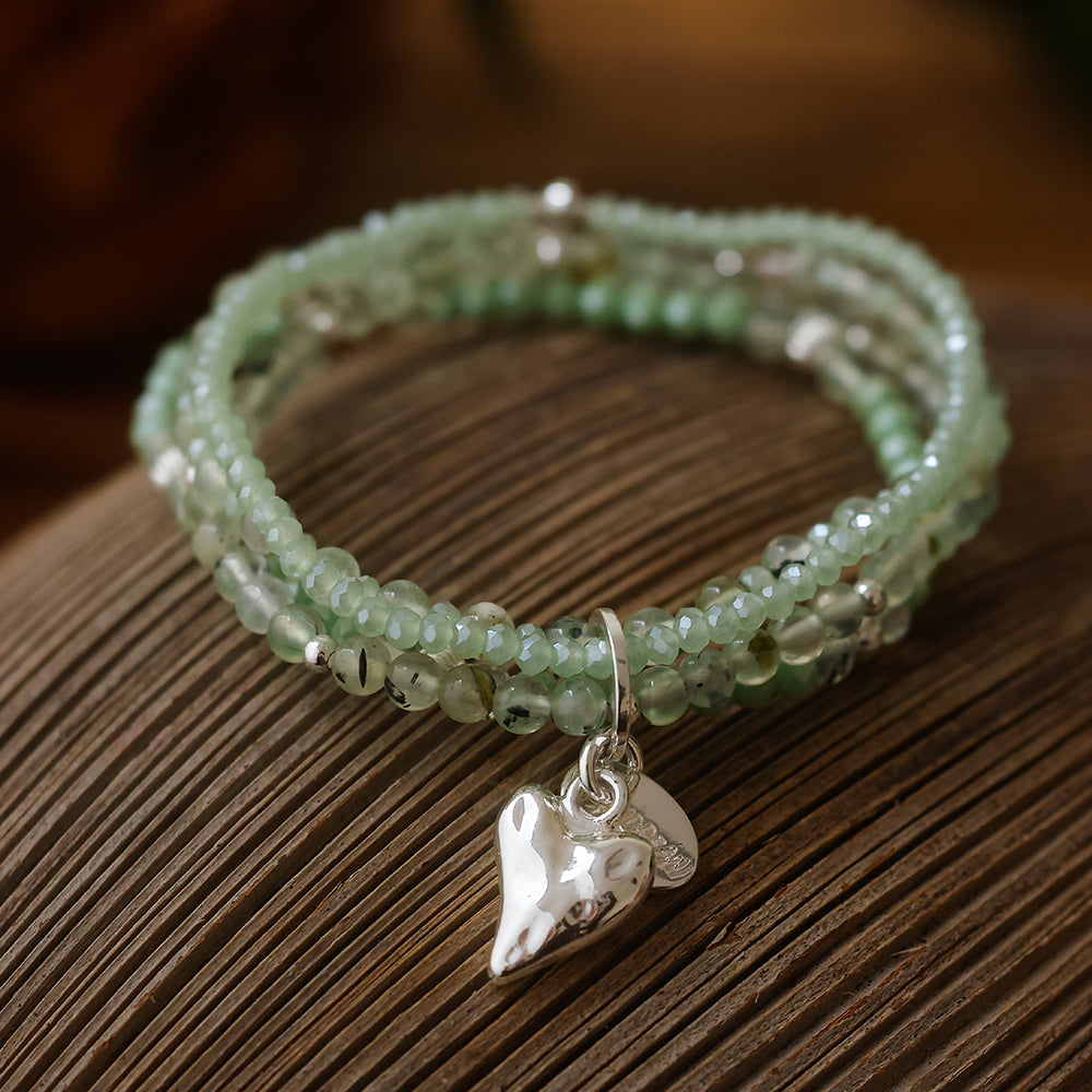 Armband aus echtem Prehnite mit Herzanhänger