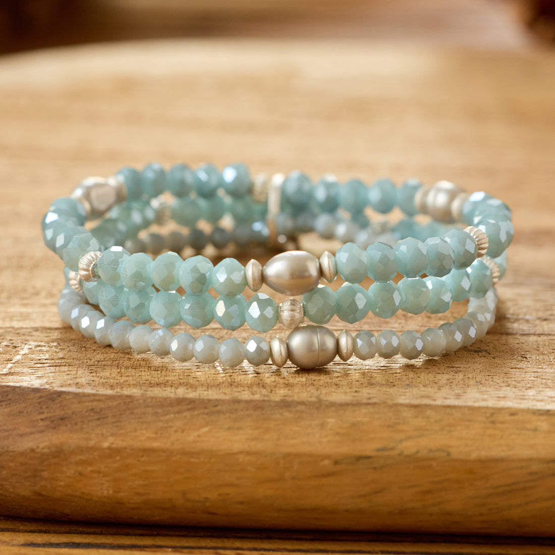 Armband aus echten Süsswasserperlen in Blau