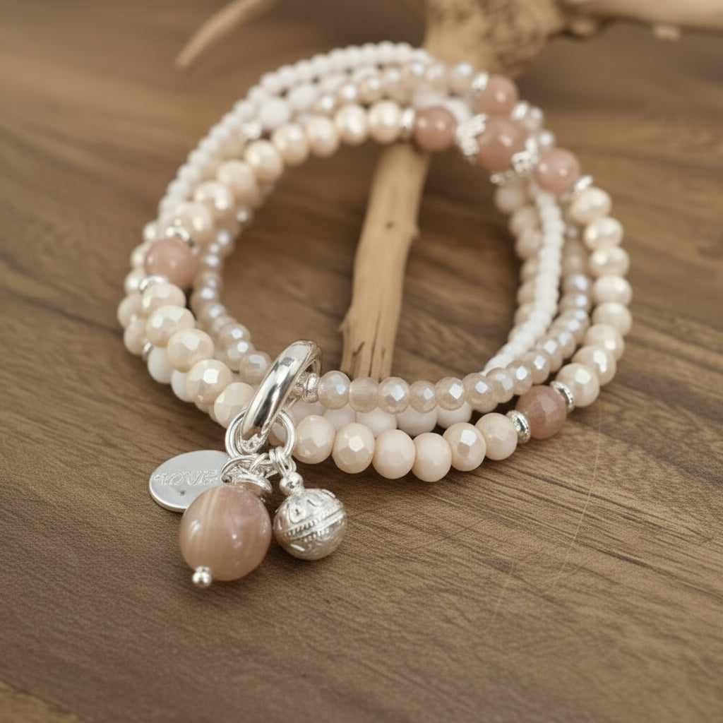 Armband aus Sonnenstein mit Anhänger