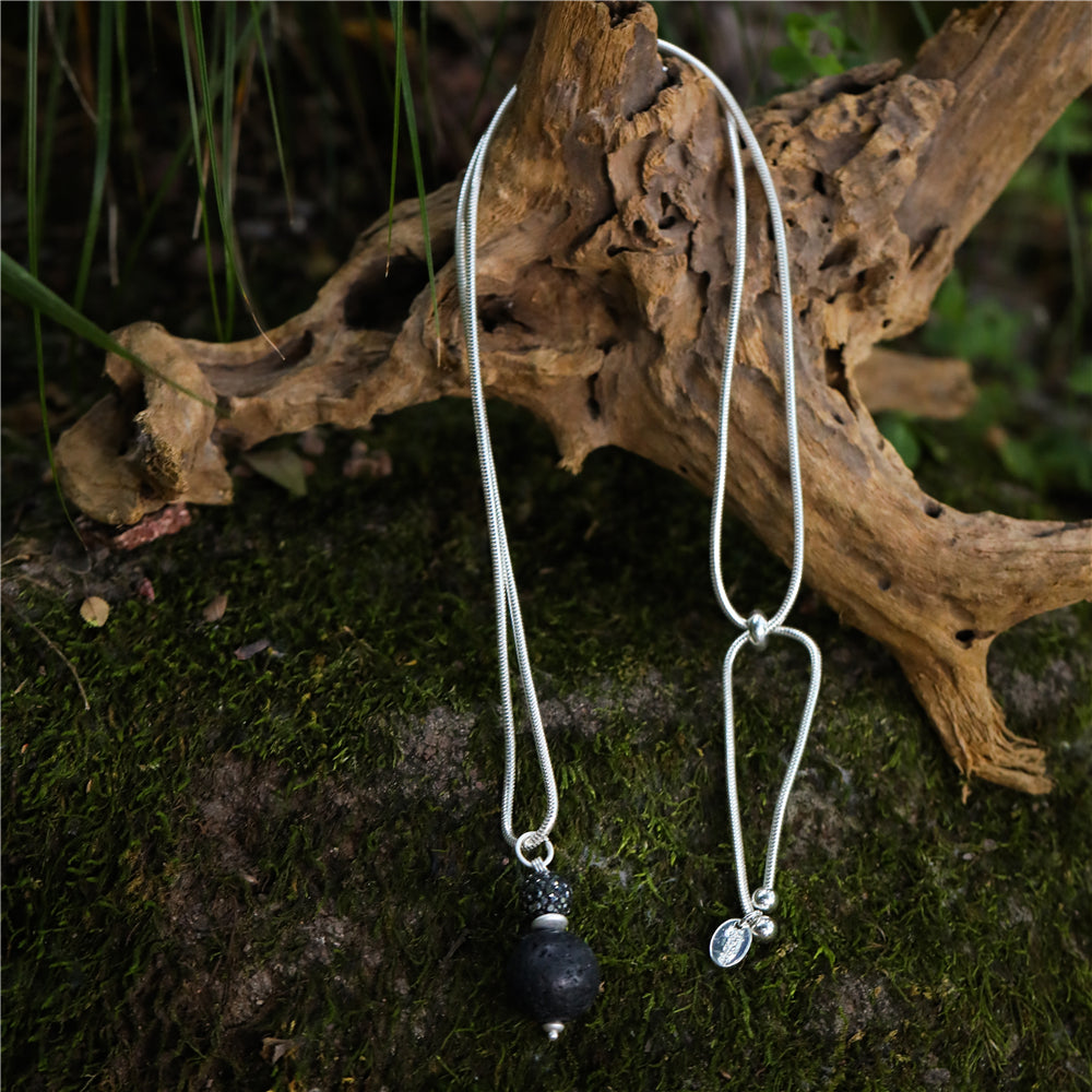 Halskette mit echtem Lavastein Andreani – Handgemachter Schmuck