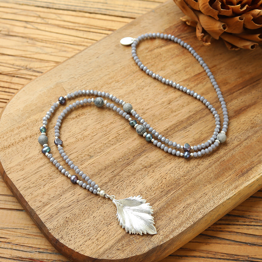 Halskette aus echten Süsswasserperlen und Glas