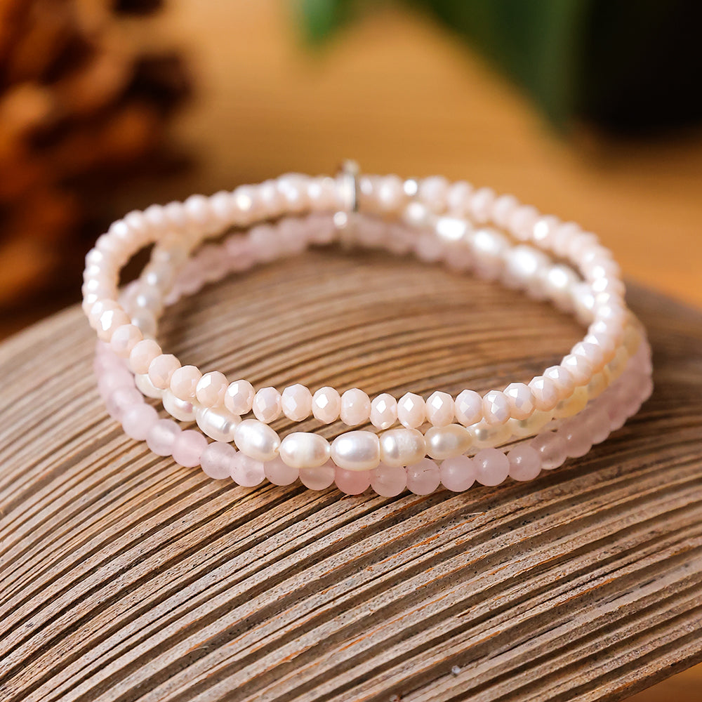 Armband aus echten Süsswasserperlen und Rosenquarz