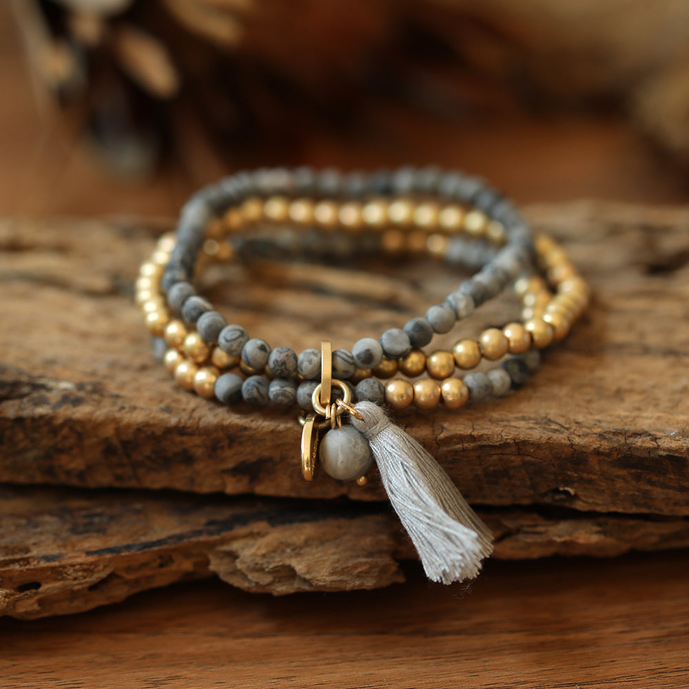 Armband aus Picassojaspis mit Kugelanhänger