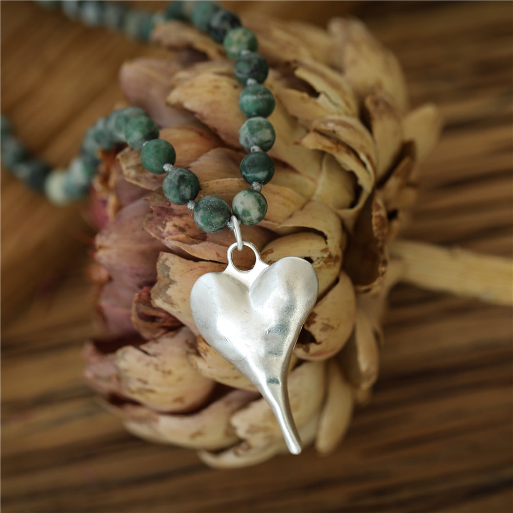 Halskette aus echter natürlicher Jade mit Herzanhänger