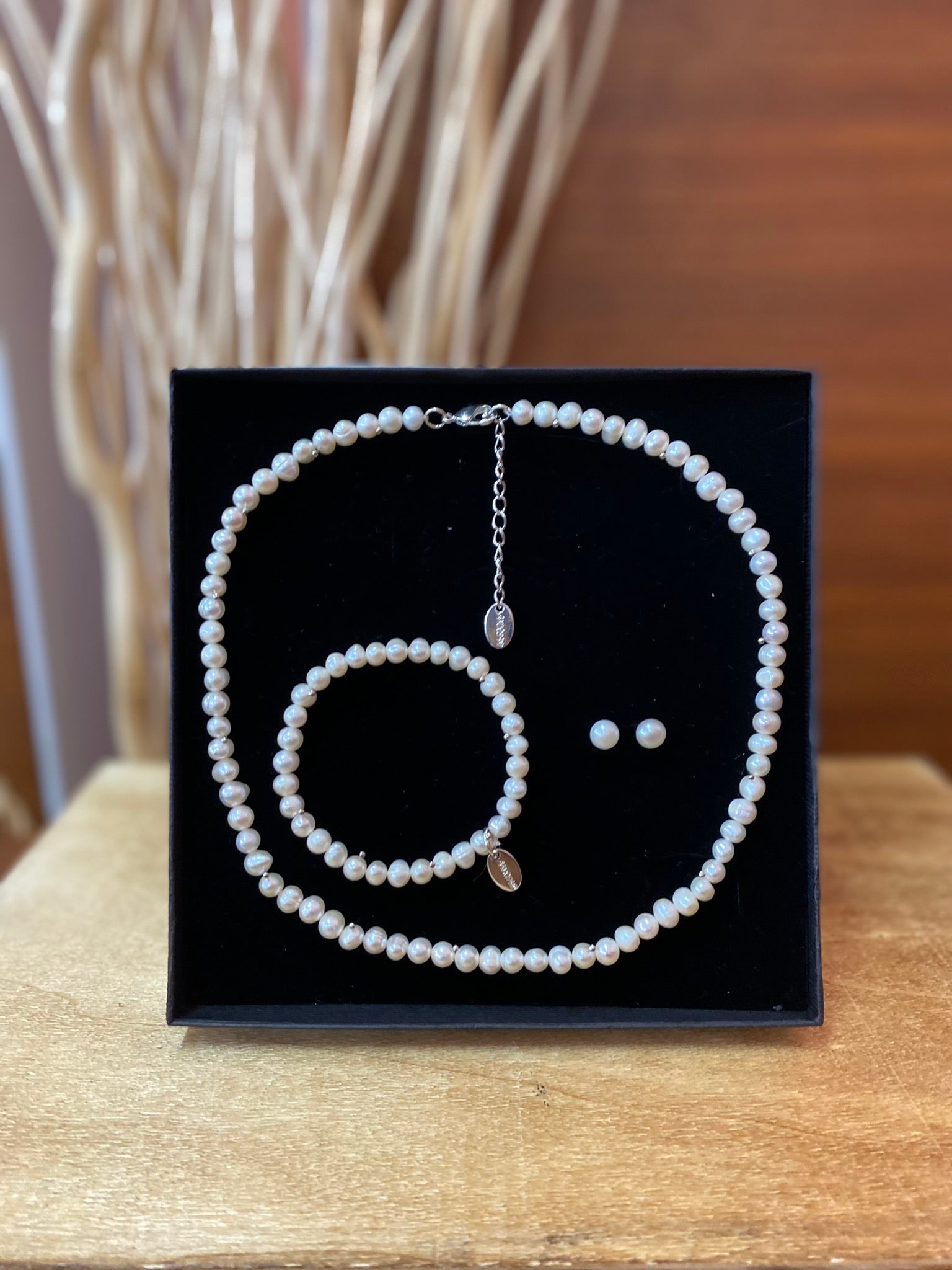 Geschenkset aus echten Süsswasserperlen und Silber 925
