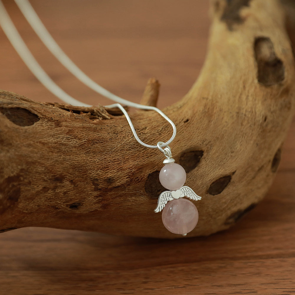 Halskette mit Engelanhänger aus echtem Rosenquarz Andreani – Handgemachter Schmuck