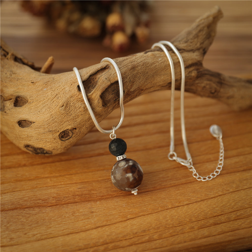 Halskette mit echtem grauem Achat Andreani – Handgemachter Schmuck