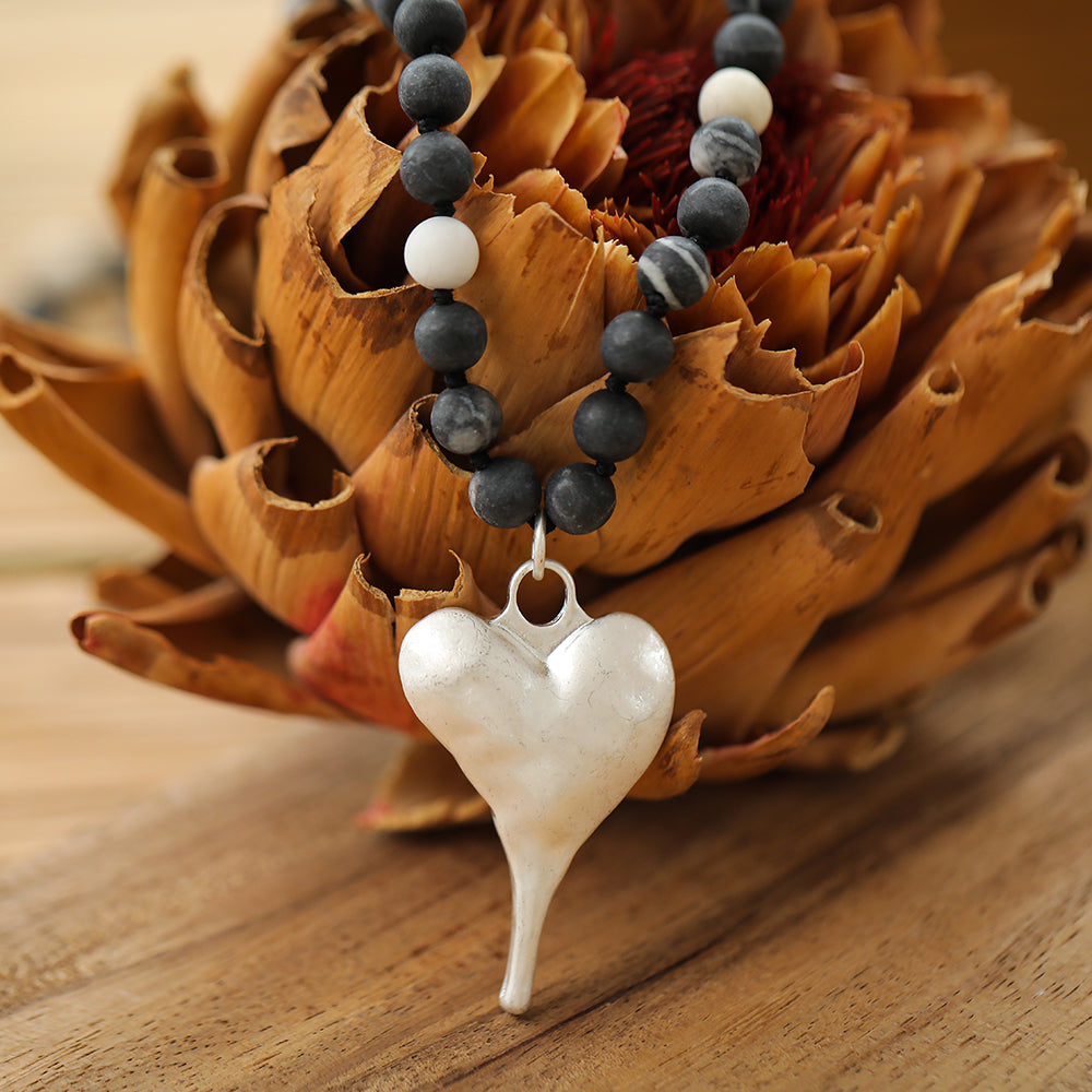 Halskette mit echtem schwarz weissem Jaspis Andreani – Handgemachter Schmuck