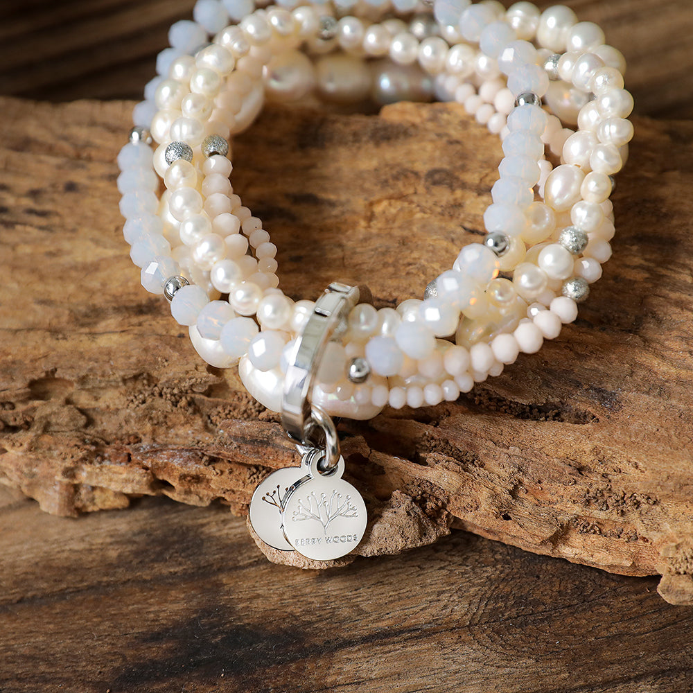 Armband mit echten weissen Perlen