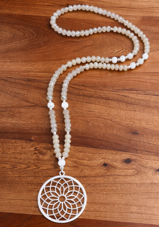 Kette mit Traumfänger aus Howalith und Glas