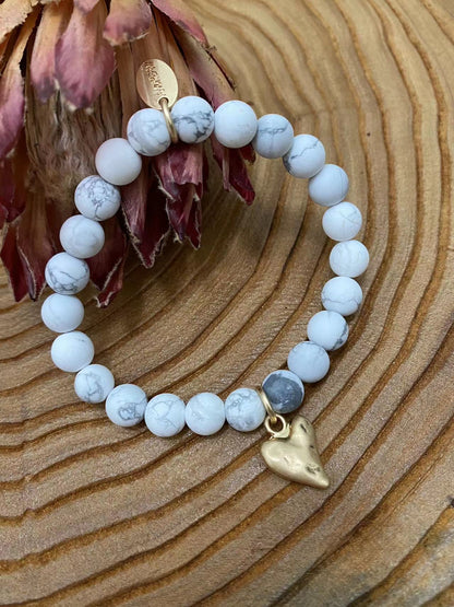 Armband mit echtem Howlith Andreani – Handgemachter Schmuck