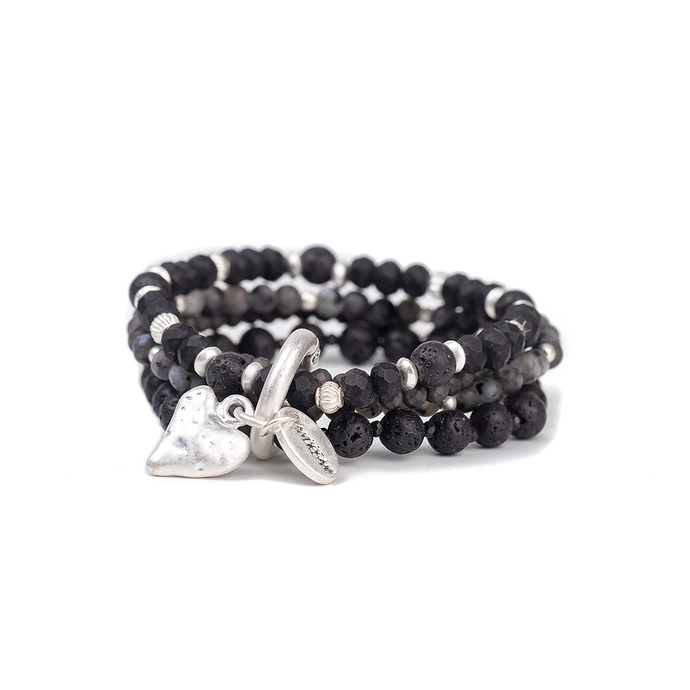 Armband aus echtem Lavastein mit Herzanhänger