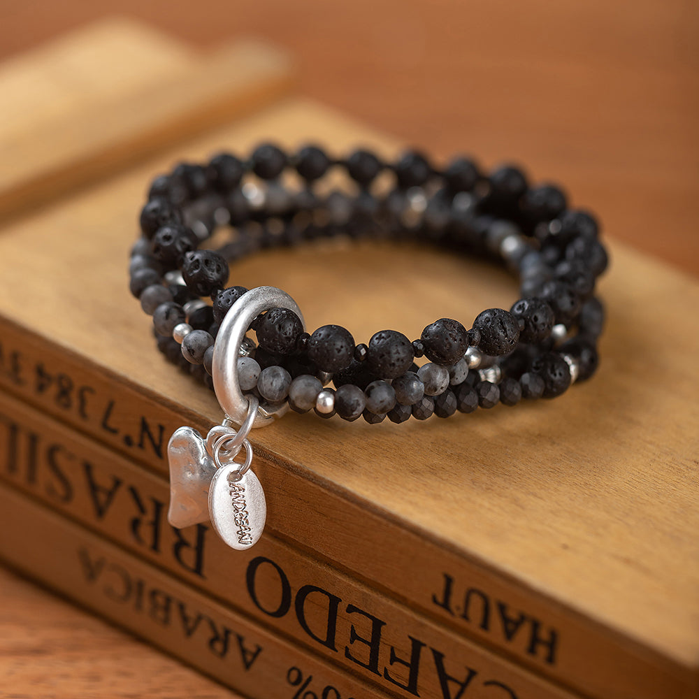 Armband aus echtem Lavastein mit Herzanhänger