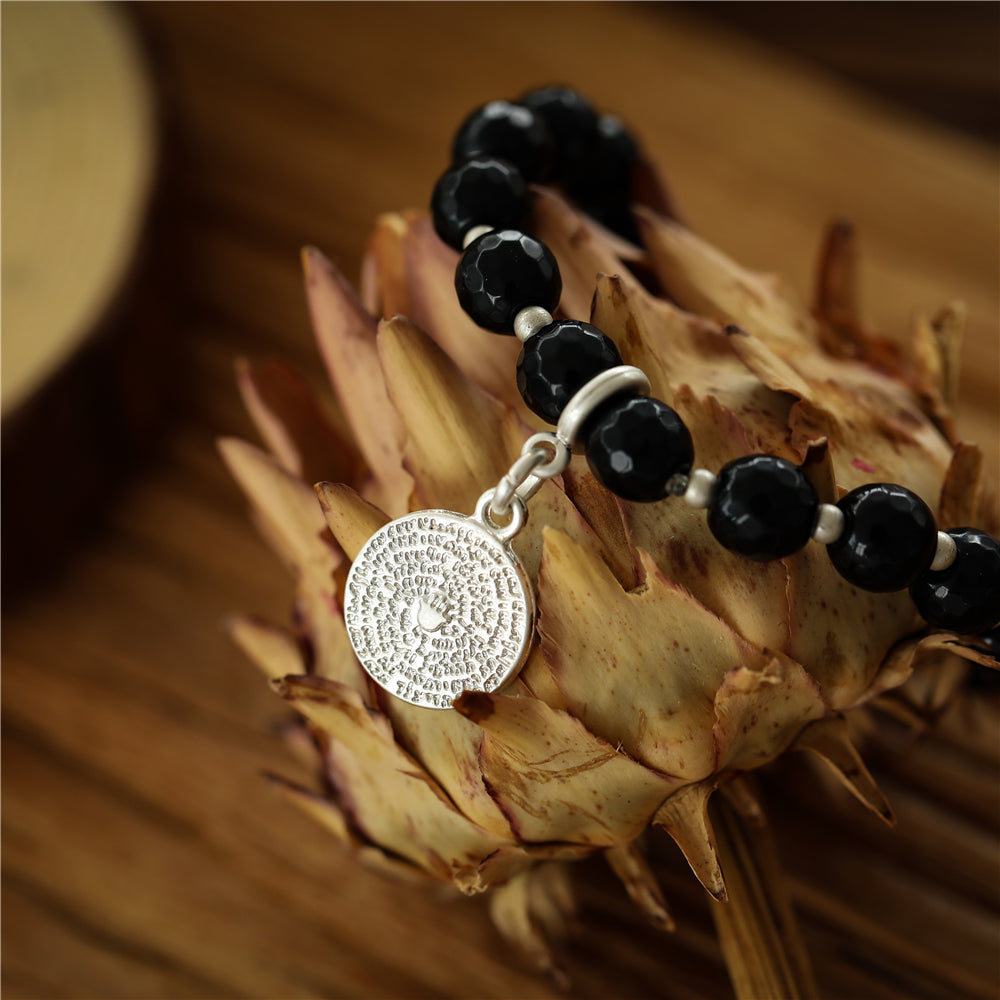 Armband aus echter Schwarzer Jade mit rundem Anhänger