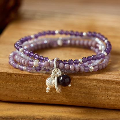 Armband aus Amethyst  mit Kugelanhänger