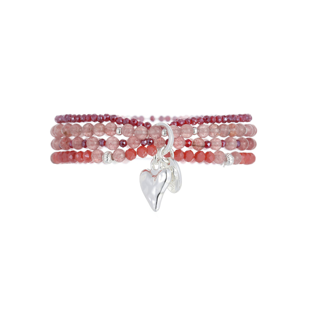 Armband aus Erdbeerquarz mit Herzanhänger