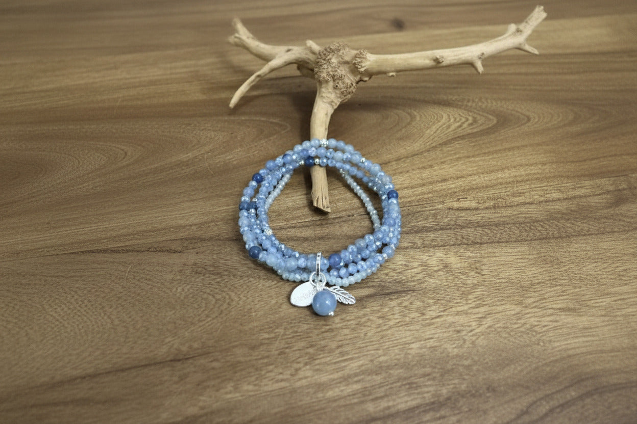 Armband aus blauem Aventurin mit Blattanhänger