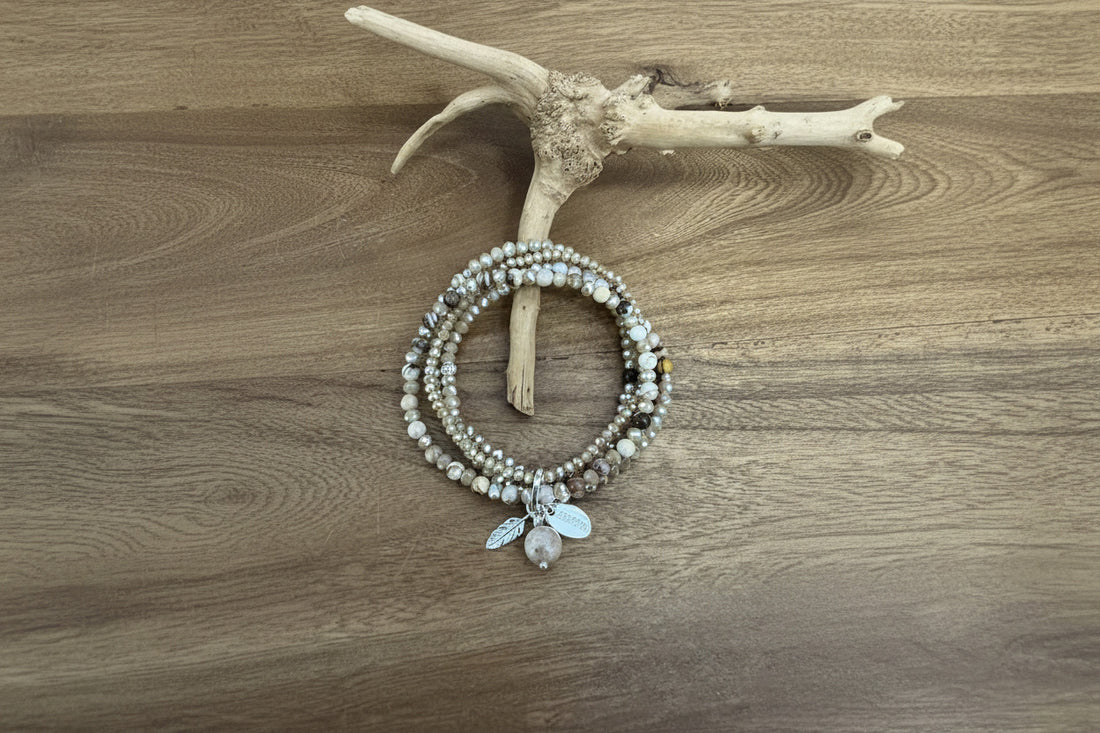 Armband aus Mookait mit Blattanhänger