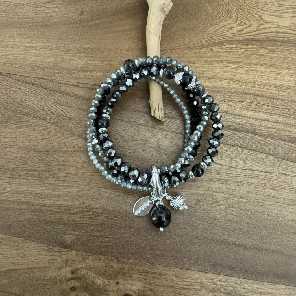 Armband aus Obsidian mit Anhänger