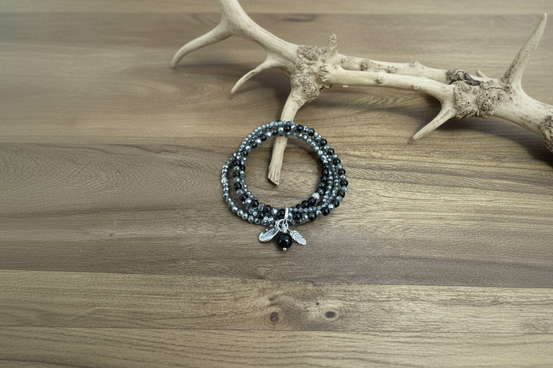 Armband aus Obsidian mit Blattanhänger