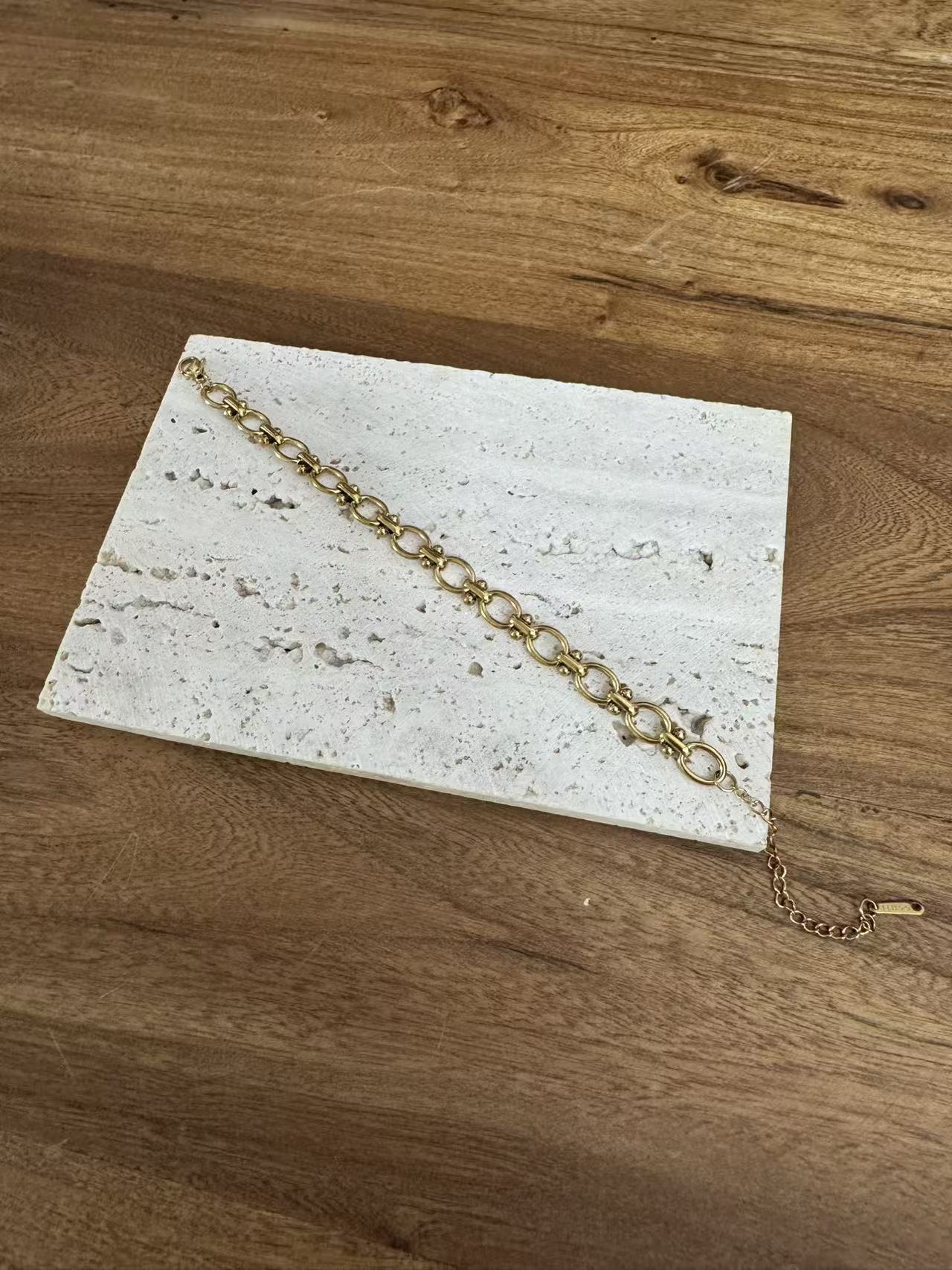 Armband aus Edelstahl