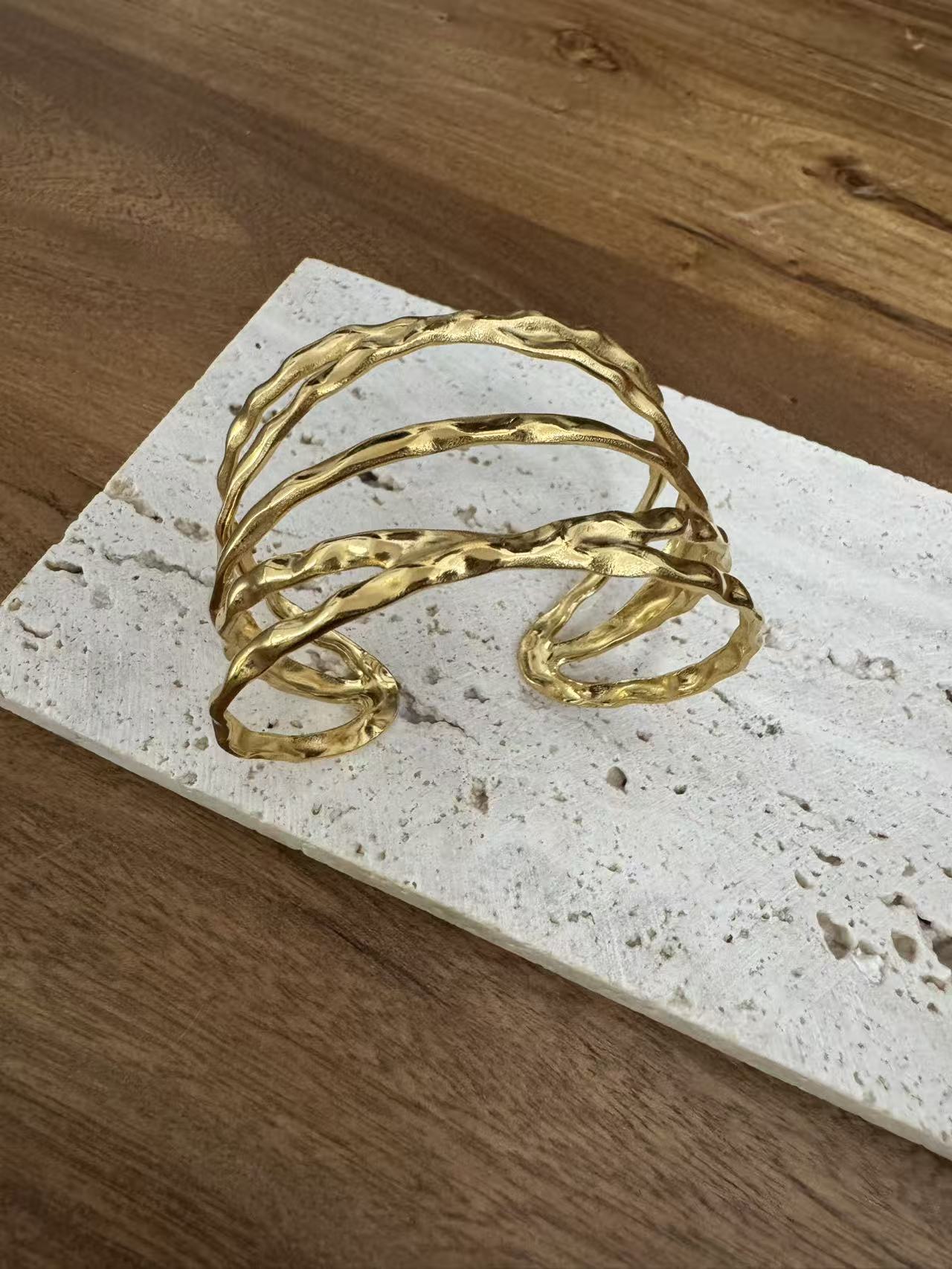 Armband aus Edelstahl