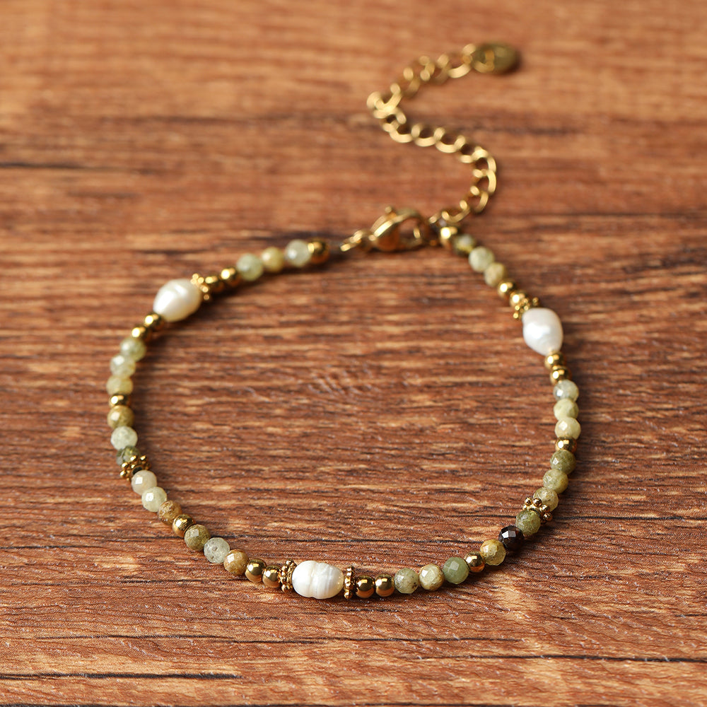 Armband aus echtem Prehnit mit Süsswasserperlen goldfarbig