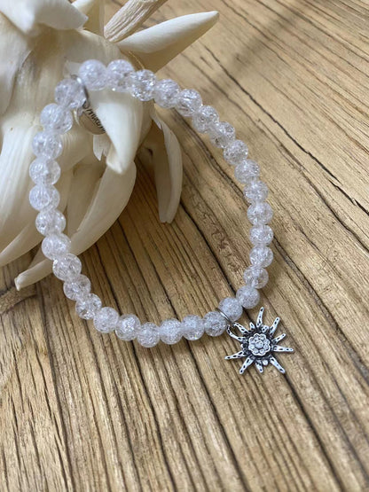 Armband aus Bergkristall mit Edelweissanhänger