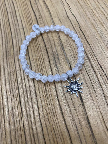 Armband aus Bergkristall mit Edelweissanhänger