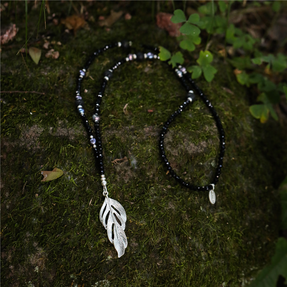 Halskette aus Süsswasserperlen mit echten Lavasteinen Andreani – Handgemachter Schmuck