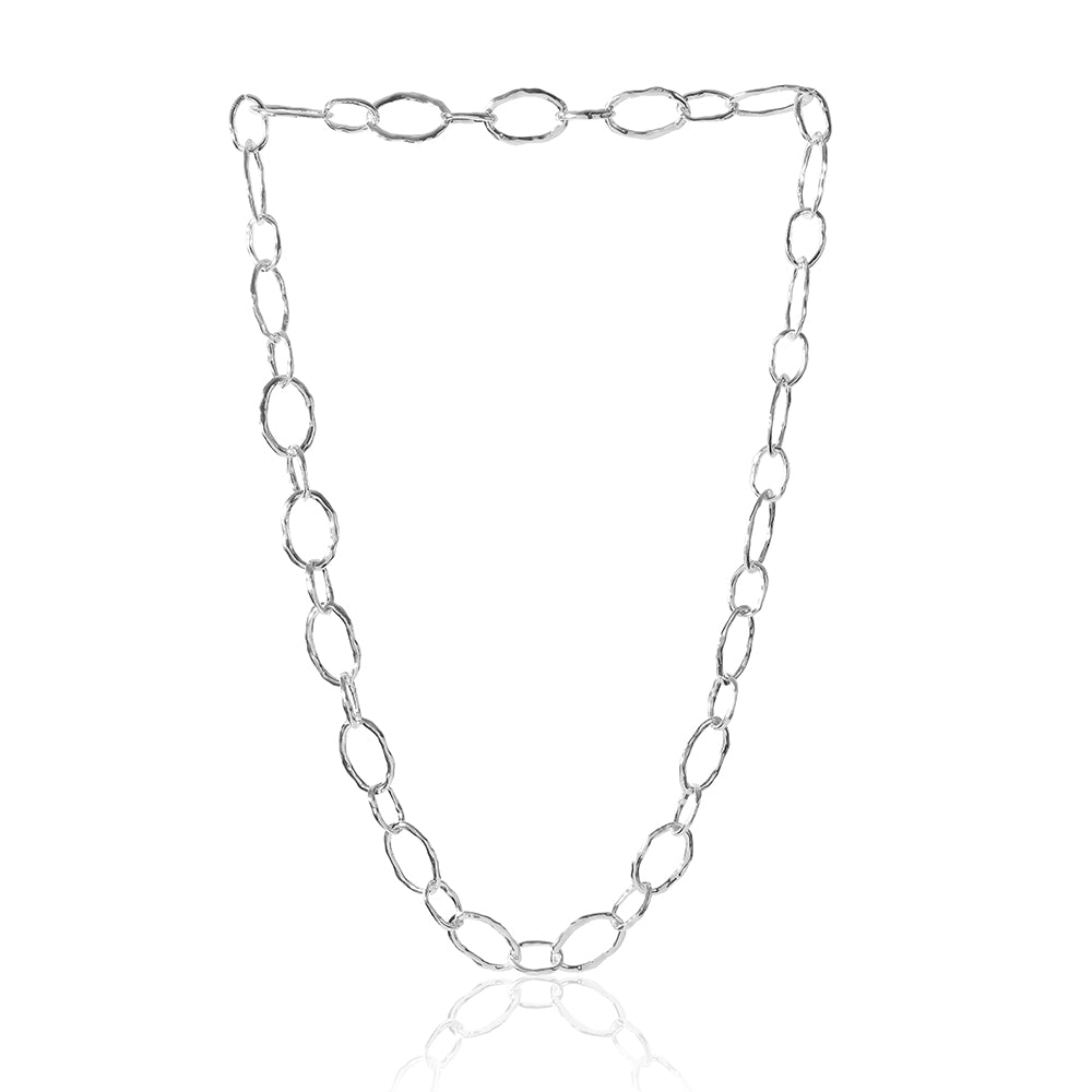 Lange silberfarbene Gliederhalskette aus rhodiniertem Metall – 80 cm