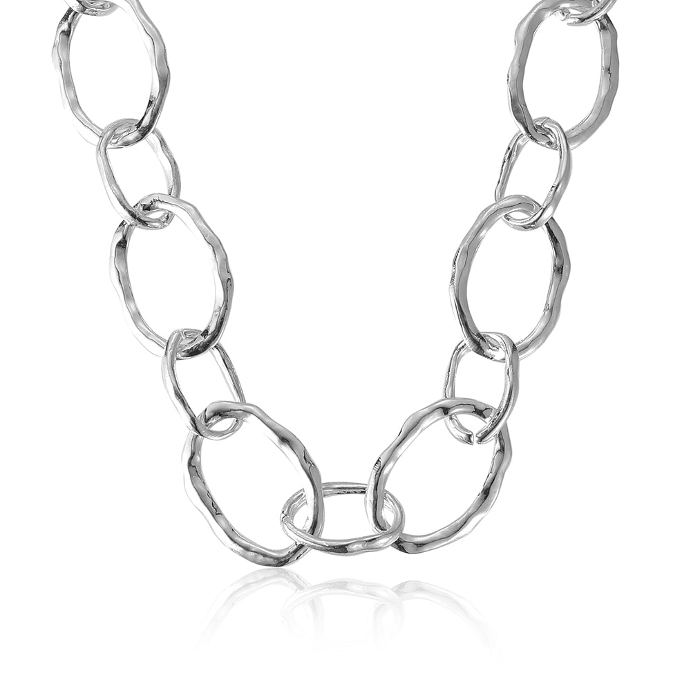 Halskette aus silberfarbig rhodiniertem Metall