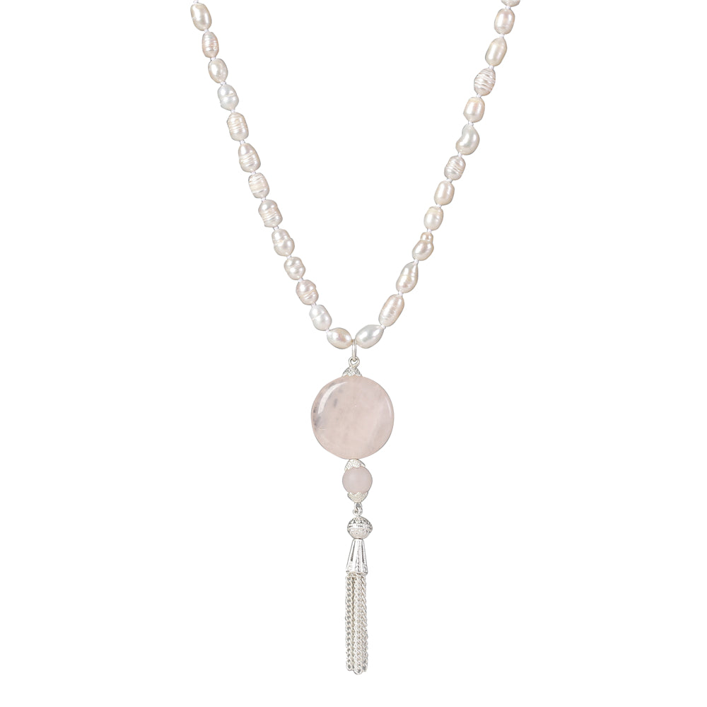Halskette aus Süsswasserperlen mit Rosenquarzanhänger