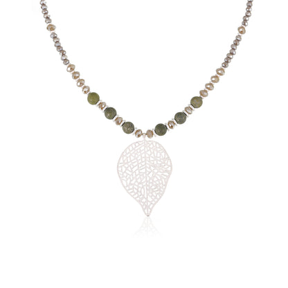 Halskette aus Afrikanischem Jaspis mit Blattanhänger