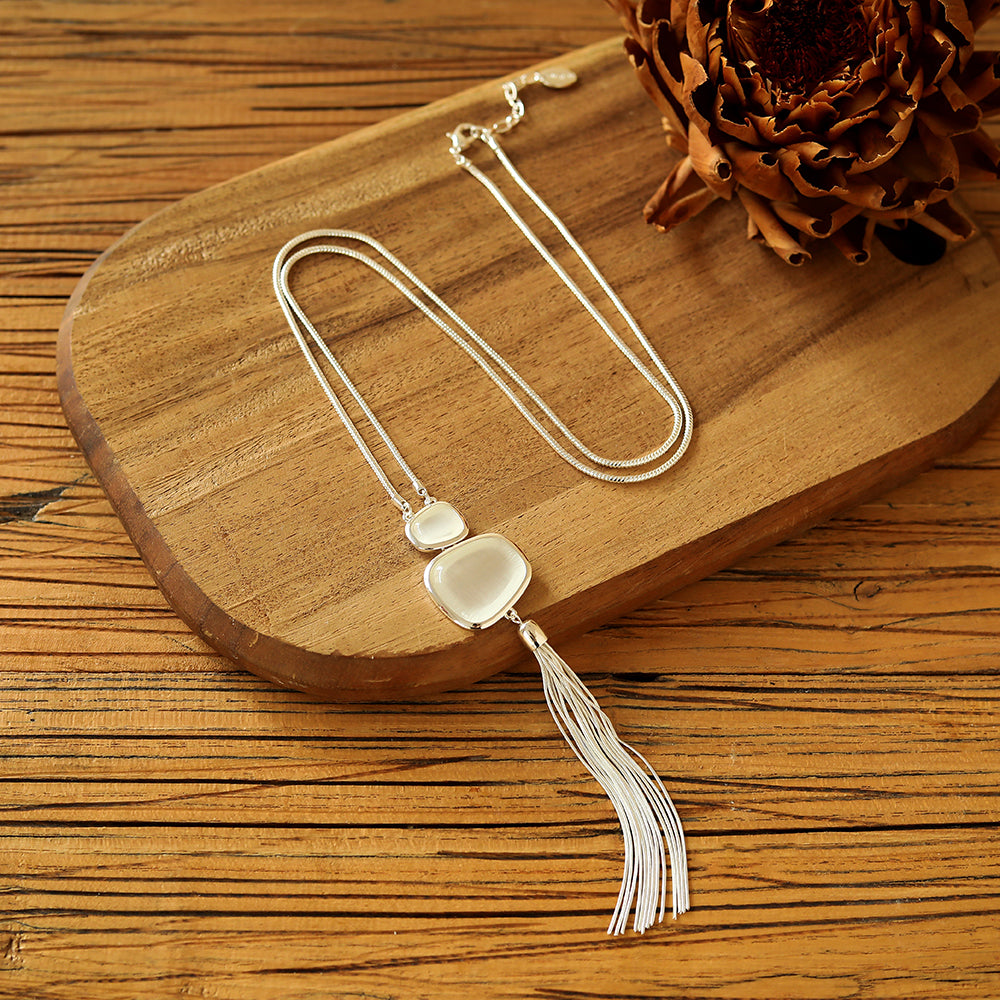 Halskette aus  silberfabigem rhodiniertes Metall mit Pendant Anhänger