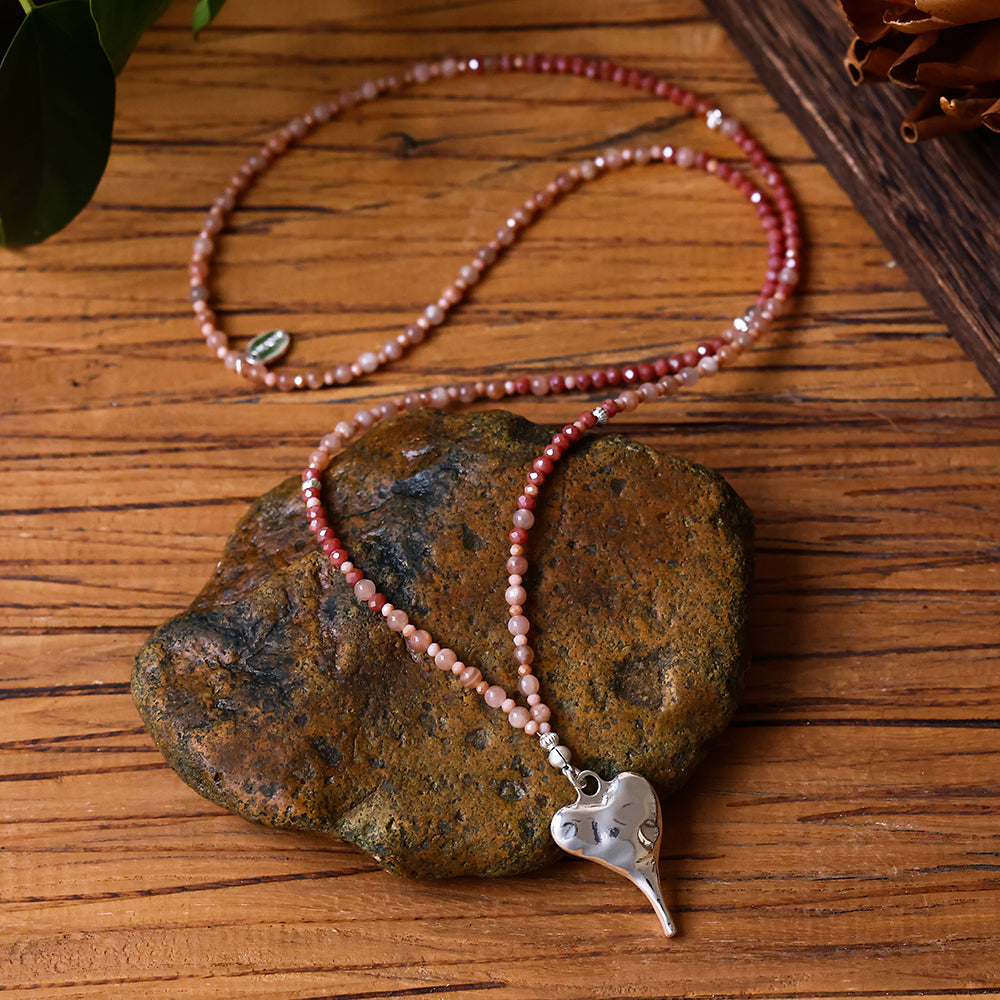 Halskette aus echtem Sonnenstein mit Herzanhänger