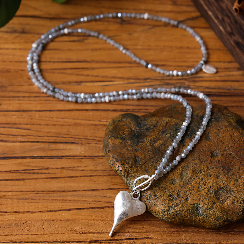 Halskette aus echtem Labradorit mit Herzanhänger