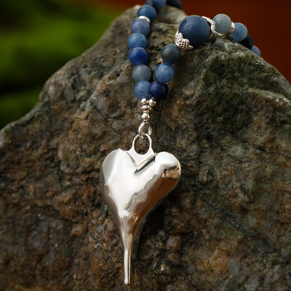 Kette mit Herzanhänger aus Blauem Aventurin