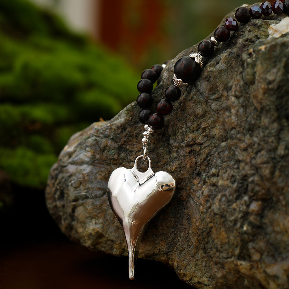 Kette mit Herzanhänger aus Braunem Jaspis