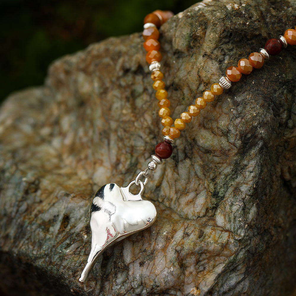 Kette mit Herzanhänger aus Mookait