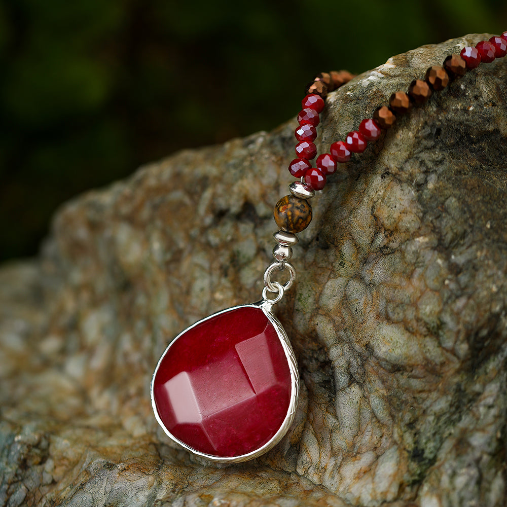 Kette mit Tropfsteinanhänger aus Leoparden Jaspis