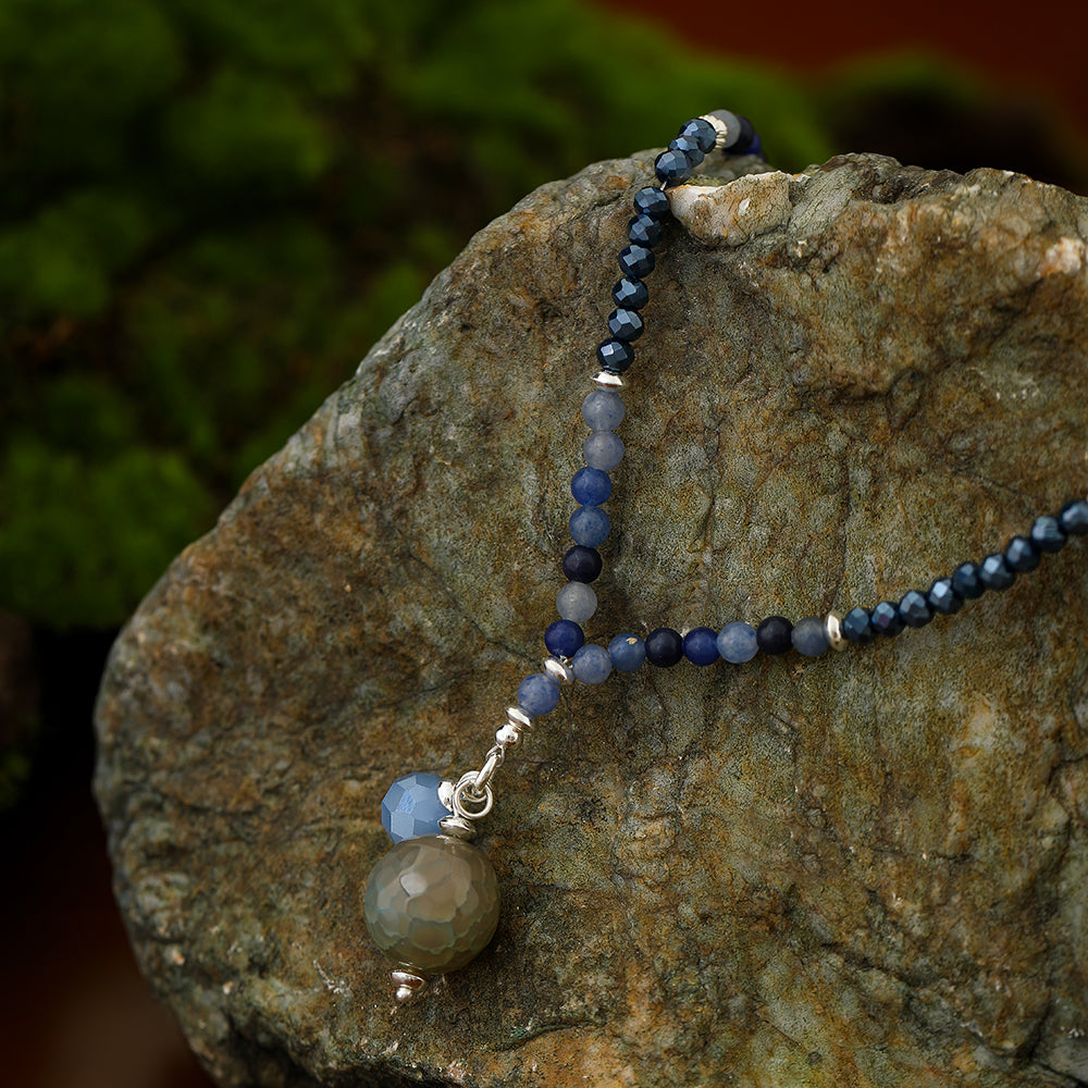 Kette mit Kugelanhänger aus Blauem Aventurin